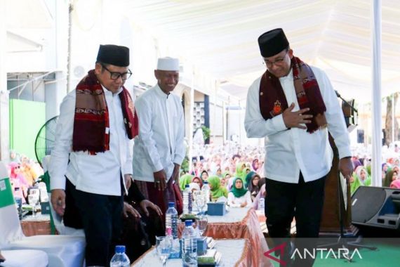 Ponpes Darussalam Blokagung Istiqomah Mendukung Total AMIN - JPNN.COM