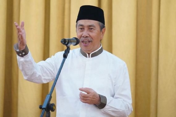 Syamsuar Mengundurkan Diri dari Jabatan Gubernur Riau, Ini Respons DPRD - JPNN.COM