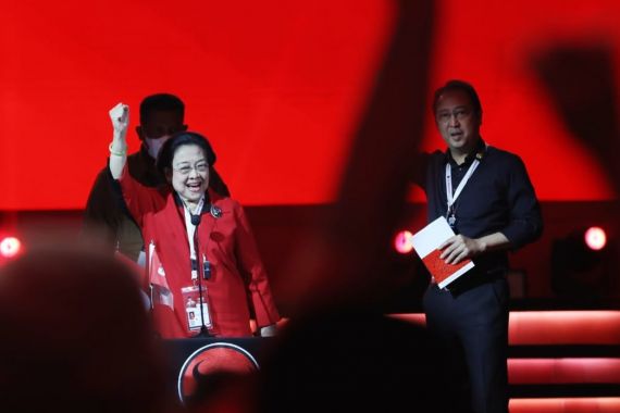 Megawati Didampingi Prananda, Puan, dan Hasto ke Pameran Pangan Plus - JPNN.COM