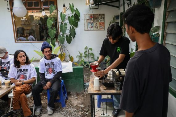 Ganjar Creasi Berkomitmen Memajukan Kopi Lokal Khas Jombang - JPNN.COM