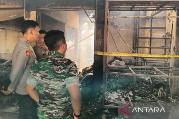 Usut Penyebab Kebakaran Hebat Pasar Leuwiliang, Puslabfor Bareskrim Polri Turun Tangan - JPNN.COM