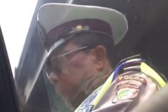 Penjelasan Polda Metro Jaya Soal Video Viral Oknum Polisi Minta Uang Damai Rp 150 Ribu ke Sopir - JPNN.COM
