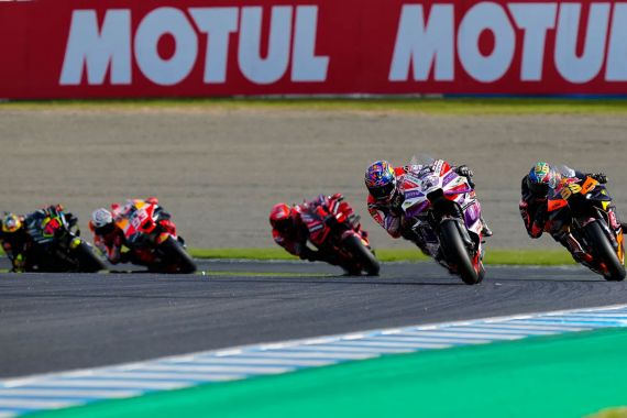 Bendera Merah! MotoGP Jepang 2023 Untuk Sementara Dihentikan - JPNN.COM