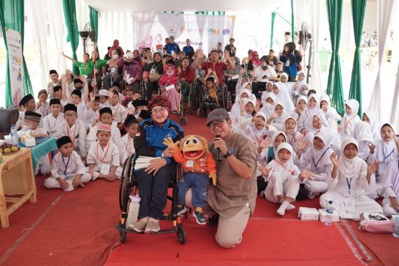 YBKB Meluncurkan Program SMILE, Puluhan Anak Yatim Berbagi Senyum dengan Difabel - JPNN.COM
