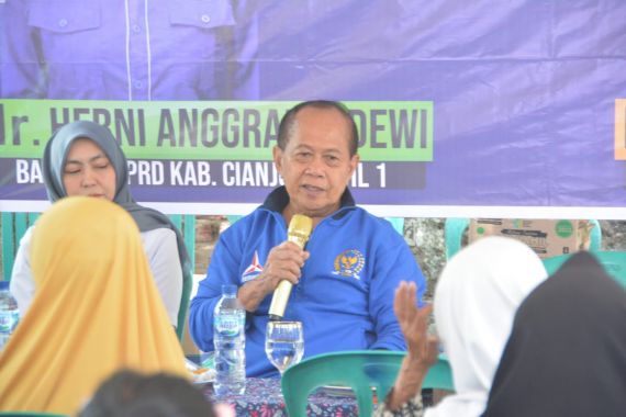 Syarief Hasan Apresiasi Kegiatan Pengobatan Gratis dan Pemberian Makanan Tambahan Balita - JPNN.COM