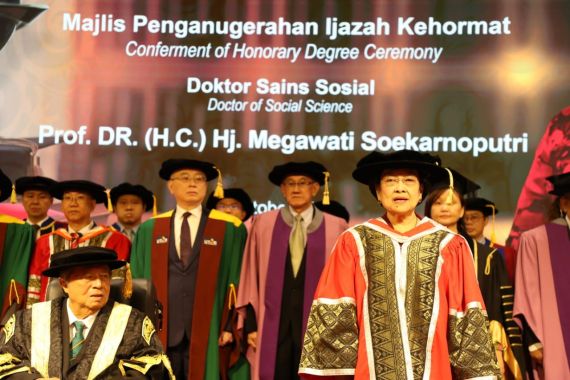 Megawati Sampai Dapat Gelar HC Perdana dari Kampus di Malaysia Ini, Apa Jasanya? - JPNN.COM