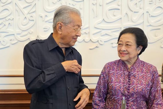 Megawati dan Mahathir Mohamad Bertemu, Bahas soal Penting di Indonesia - JPNN.COM