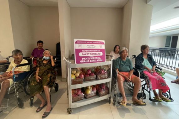 Program Grandparents Month AEON Mall Sentul City, Beri Berkat untuk Para Lansia - JPNN.COM