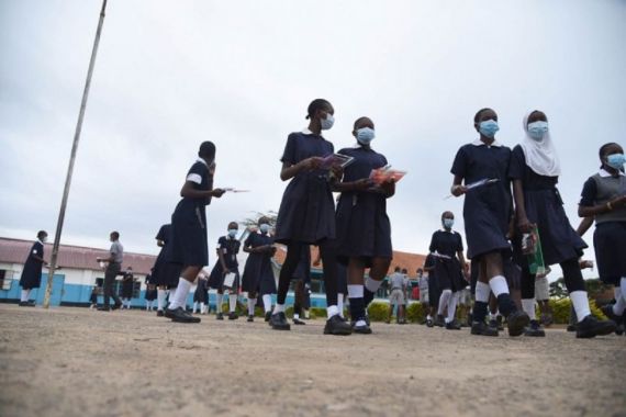Penyakit Misterius Serang Sekolah di Kenya, 95 Siswi Dilarikan ke RS - JPNN.COM
