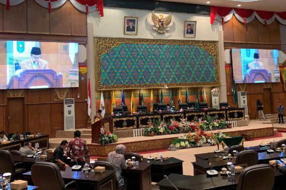 DPRD Umumkan Pengunduran Diri Syamsuar dari Jabatan Gubernur Riau - JPNN.COM