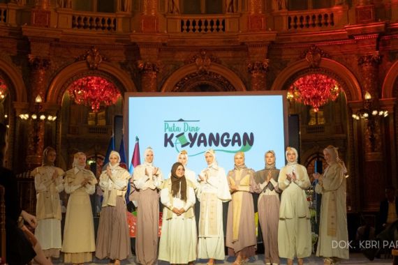 KBRI Paris Bikin Pagelaran Wastra dan Budaya, Gemparkan Ibu Kota Mode Dunia - JPNN.COM
