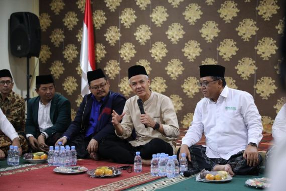 Pimpinan Ponpes Motivasi Indonesia Pengin Program SMKN Jateng Diterapkan Bagi Santri - JPNN.COM