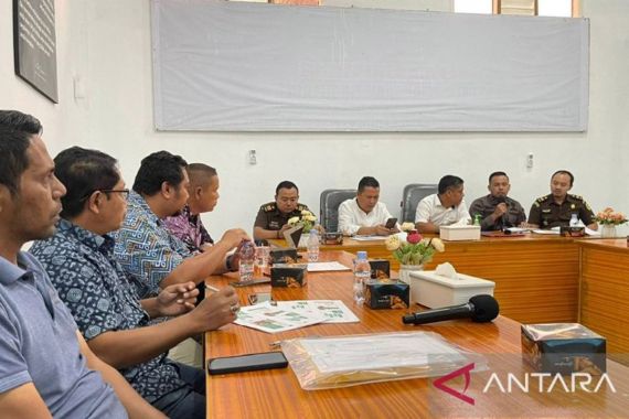 Kejari Aceh Barat Beri Pendampingan Hukum untuk 15 Proyek, Siswanto Beri Penjelasan - JPNN.COM