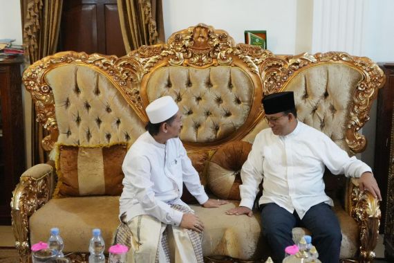 Didoakan Ulama Bandung, Anies: Insyaallah Jadi Bekal Kami - JPNN.COM