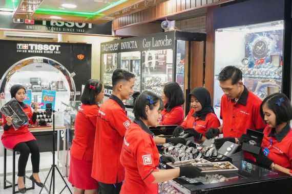 Jam Tangan Makin Diminati, Toko di Malioboro Ini Raup Banyak Keuntungan - JPNN.COM