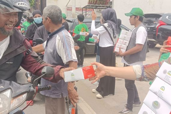 Gugah Masyarakat Ikuti Gerakan 10 Ribu Nasi Box Untuk Indonesia - JPNN.COM