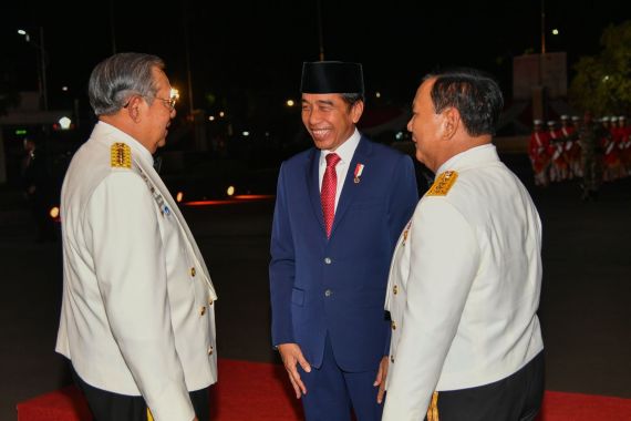 Kebersamaan Jokowi, SBY, Prabowo di Parade Senja Dinilai jadi Sinyal Baik - JPNN.COM