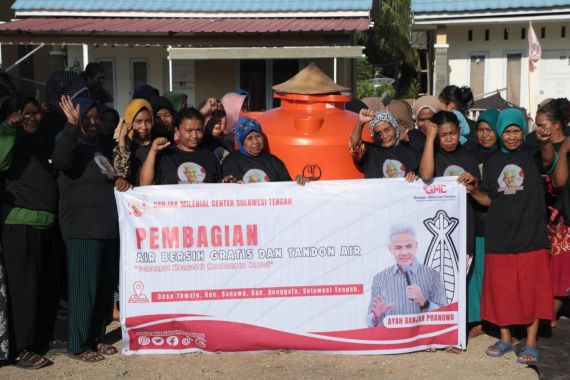 Sebelum Ada Bantuan Ganjar Milenial, Warga Towale Sulit Mendapat Air Bersih - JPNN.COM