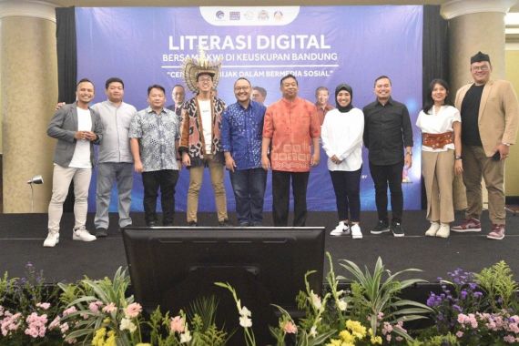 Peserta Literasi Digital Bandung Diminta Cerdas & Mengekspresikan Pancasila di Medsos - JPNN.COM