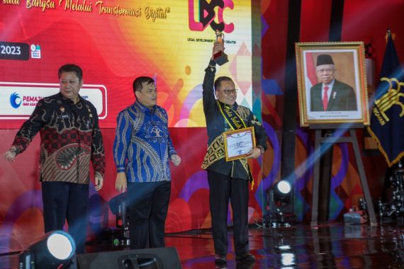 BNPT Raih Juara Terbaik 1 JDIHN dan Juara 3 LDCC Award 2023 - JPNN.COM