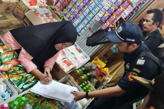 Bea Cukai Parepare & Pemkab Burru Gelar Operasi Pasar untuk Gempur Rokok Ilegal - JPNN.COM