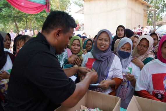 Bazar Murah Ganjar Pranowo jadi Alternatif Warga Lampung Selatan Berbelanja - JPNN.COM