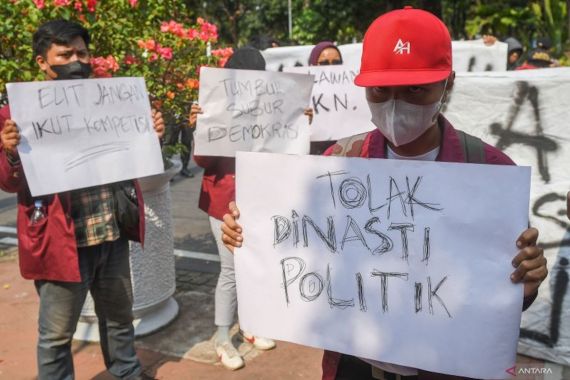 MK Bakal Putuskan Usia Minimal Cawapres, PDIP Minta Kader tak Berdemonstrasi - JPNN.COM