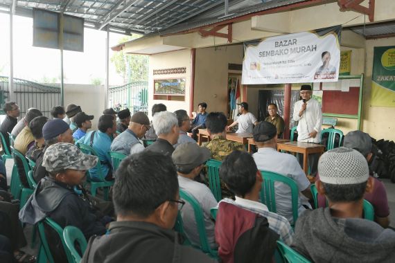 Persistri Gelar Bazar Sembako Murah Bareng Sukarelawan Sandiaga - JPNN.COM