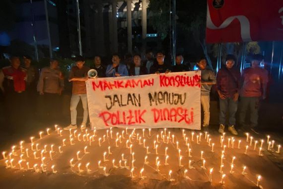 BEM Nusantara Sebut MK Sebagai Catatan Hitam Era Kepemimpinan Jokowi-Ma’ruf - JPNN.COM