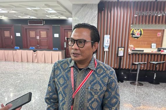 Bagi Hakim MK, Gugatan agar Gaji Dosen Swasta Setara dengan Negeri Sungguh Mulia - JPNN.COM