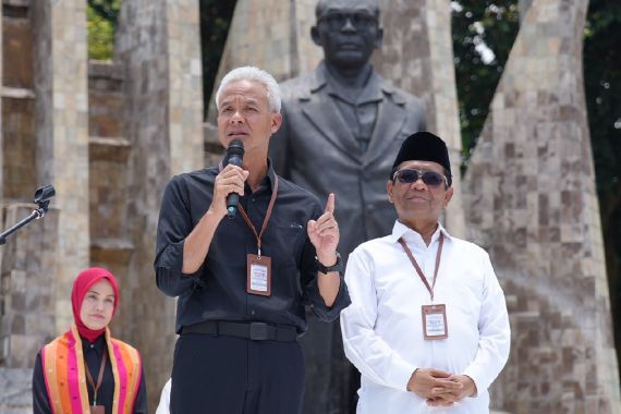 Pasangan Ganjar-Mahfud Diyakini Bisa Menjaga Kepastian Hukum - JPNN.COM