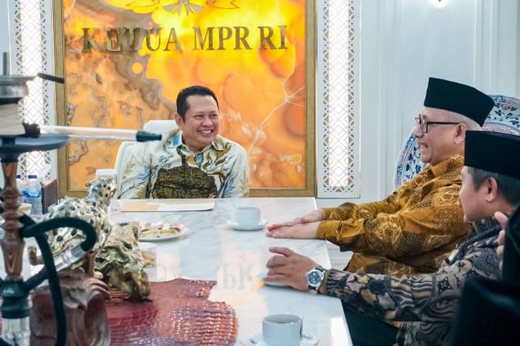 Bertemu Ketum LDII, Ketua MPR Sebut Sistem Demokrasi Indonesia Perlu Perbaikan - JPNN.COM
