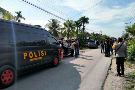 Densus 88 Tangkap Terduga Teroris di Sambas Kalbar - JPNN.COM