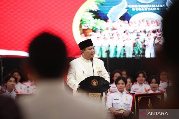 Jokowi Menyetujui 2 Surat Permohonan Prabowo Subianto - JPNN.COM