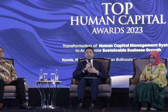 TopBusiness Gelar Penghargaan Top Human Capital Awards 2023 - JPNN.COM