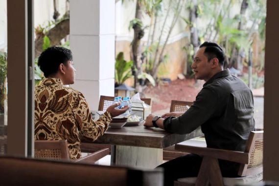 Soal Gibran bin Jokowi, Mas AHY: Itu Keputusan Pak Prabowo Sendiri - JPNN.COM