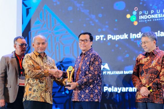 Dukung Program NZE, Pupuk Indonesia Dinobatkan Sebagai Perusahaan Paling Atraktif - JPNN.COM