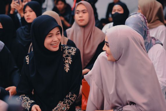 Atikoh Ganjar Sampaikan Pesan Penting Soal Pola Asuh Anak, Silakan Disimak - JPNN.COM