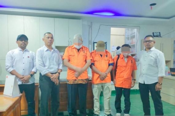 5 Tersangka Korupsi Pembangunan RSP Boking Ditahan Polda NTT - JPNN.COM