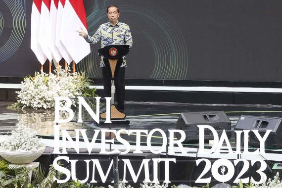 Jokowi Optimistis Ekonomi Indonesia Memiliki Napas Panjang Menghadapi Tantangan - JPNN.COM