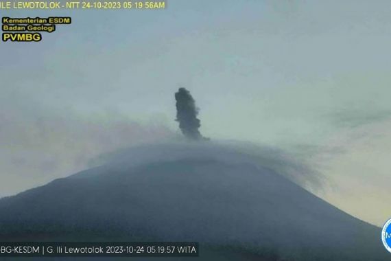 Mohon Berhati-hati, Gunung Ili Lewotolok Meletus 2 Kali Pagi Ini - JPNN.COM