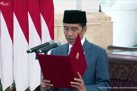 Inilah Menteri dan Kepala yang Dilantik di Istana, Keduanya Orang Dekat Jokowi - JPNN.COM