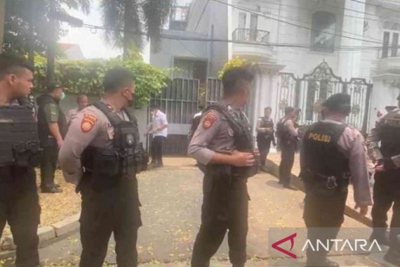 2 Rumah Tetangga Ketua KPK Firli Bahuri Ikut Digeledah Polisi - JPNN.COM