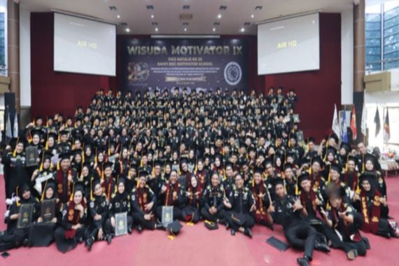 Kahfi BBC Motivator School Gelar Wisuda untuk 246 Pelajar - JPNN.COM