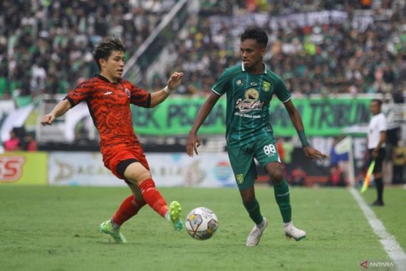 Alwi Slamat Resmi Berpisah dengan Persebaya Menjelang Akhir Putaran Pertama Liga 1 - JPNN.COM