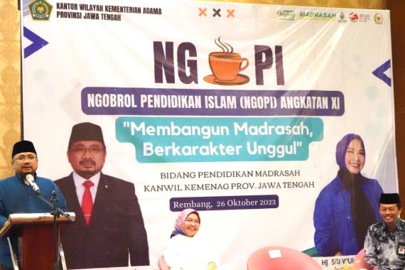 Hadiri Ngopi di Rembang, Gus Men Beber Jurus Madrasah Bisa Gagah Hadapi Perkembangan - JPNN.COM