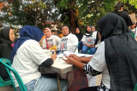 Kowarteg Ganjar Adakan Pengecekan Kesehatan Gratis Khusus Ibu Rumah Tangga di Tebet - JPNN.COM