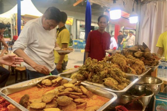 Pentas Budaya dan Kuliner Minangkabau Takana Jo Kampuang di Cibubur Junction - JPNN.COM