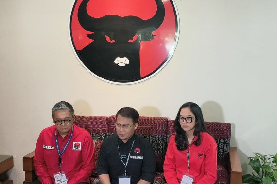 Bagi PDIP, Pernyataan Puan, Adian, dan Hasto soal Jokowi 3 Periode Tidak Bertentangan - JPNN.COM