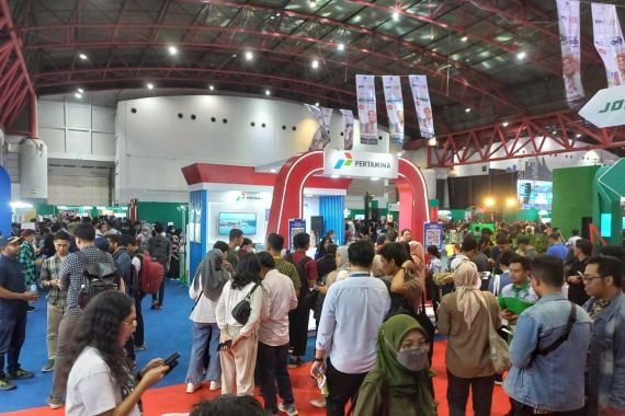 Ribuan Pencari Kerja Memadati Job Fair Nasional Kemnaker di JIExpo Kemayoran, Tuh Lihat! - JPNN.COM